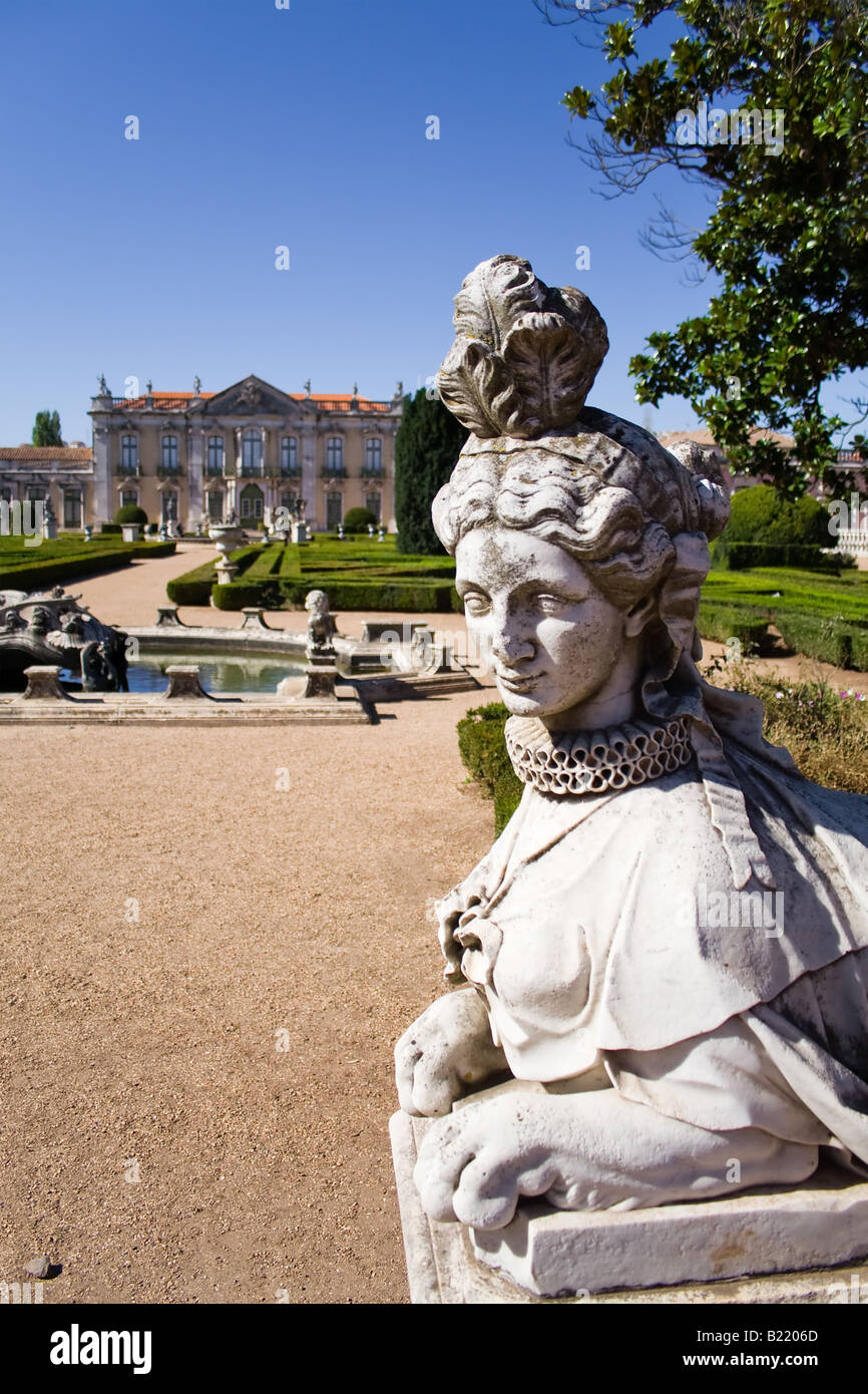 Weibliche SphinxSkulptur an der NeptunGärten und Cerimonial Fassade