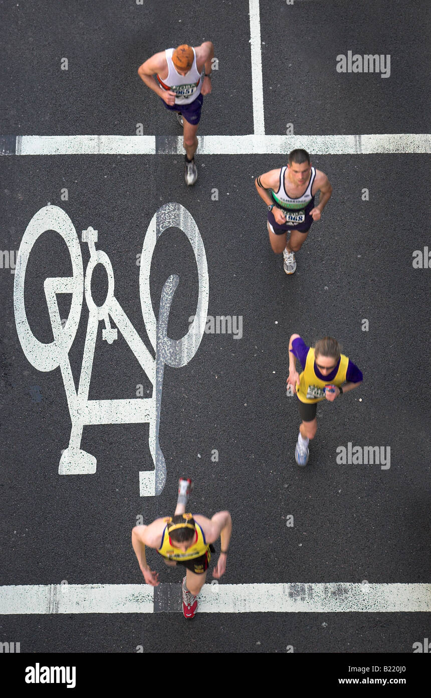 Läufer in den London-Marathon Stockfoto