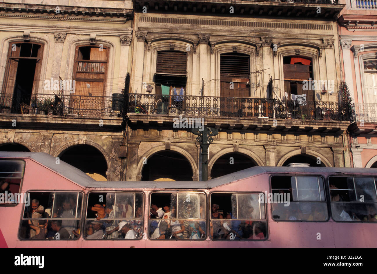 Lokale Kamel Bus Havanna Kuba Karibik Stockfoto