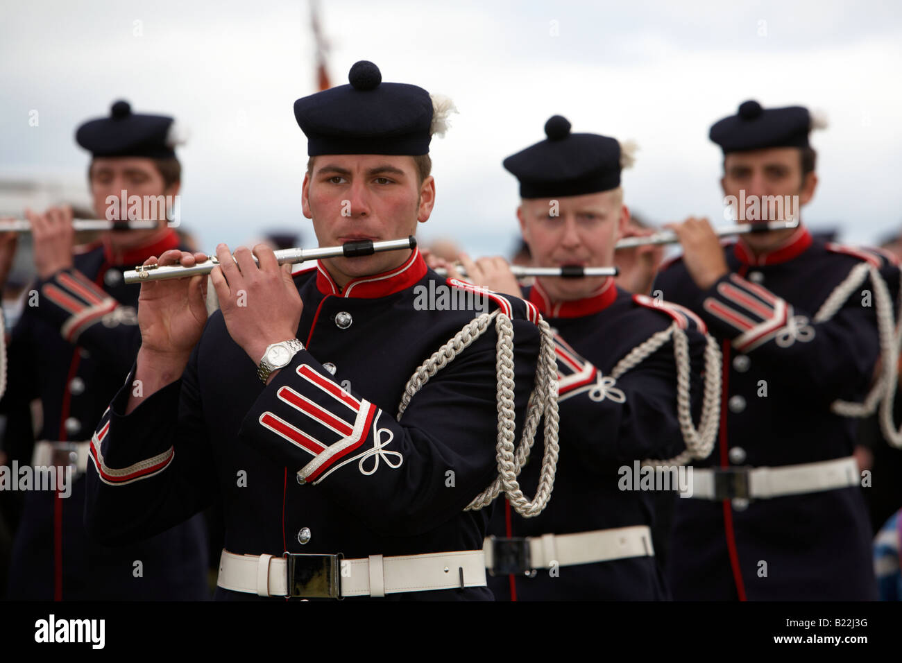 Mitglieder einer Loyalist Flute Band durchführen während der 12. Juli Orangefest feiern in der Dromara Grafschaft, Nord-Irland Stockfoto