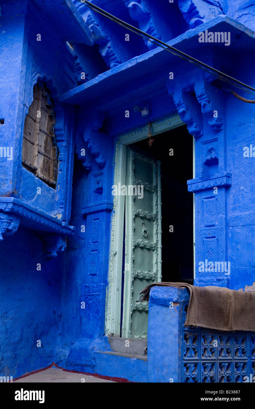 Blau gemalte Haus im Quartier traditionell Brahmane von Jodhpur, Rajasthan Indien Stockfoto