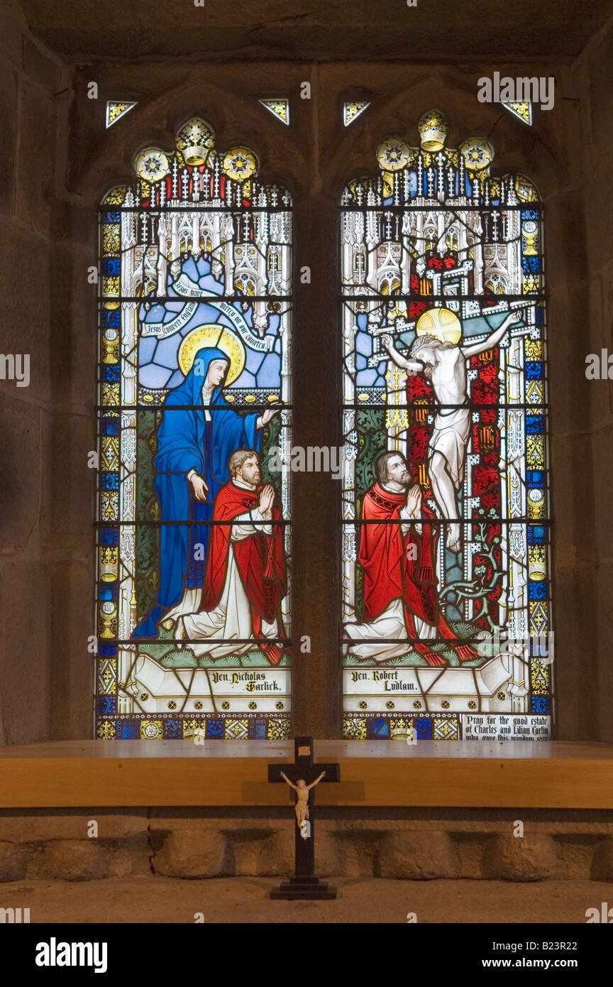 Padley Kapelle Nikolaus Garlick und Robert Ludlam Römisch-katholischen Märtyrer, Glasfenster. Hope Valley, Grindleford Derbyshire UK Stockfoto