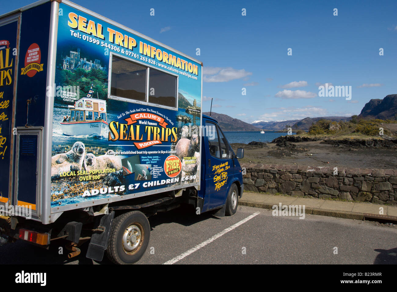 Bunte Werbung van Meer Reisen Plockton Loch Carron Highland Region Schottland April 2008 Stockfoto