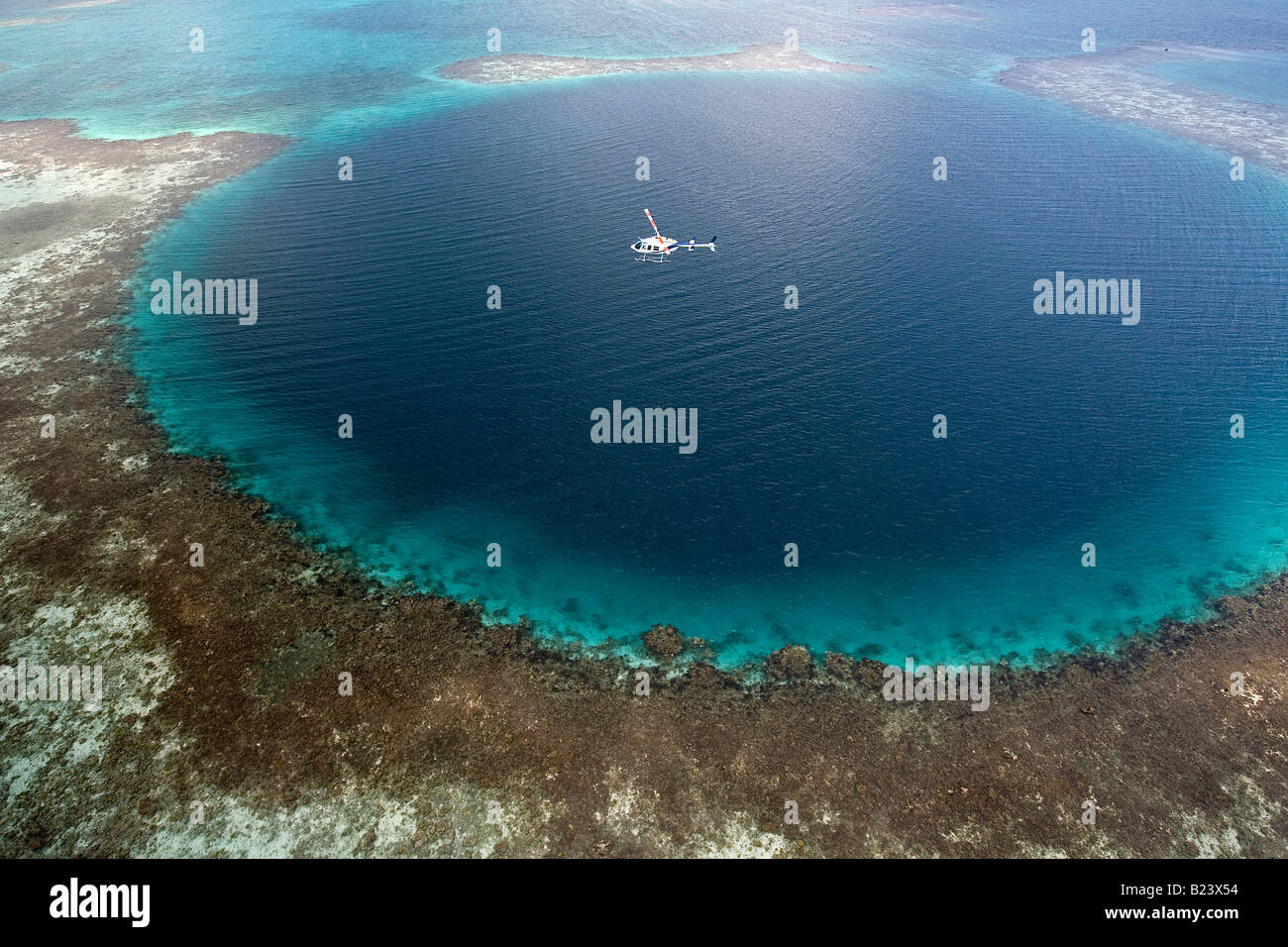 Luftbild blaue Loch, Belize. Stockfoto