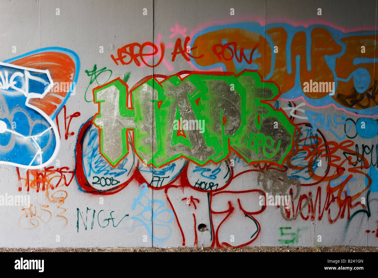 Urbane Kunst auf Eisenbahnunterführung in der Nähe von Dunton Green, Kent Stockfoto