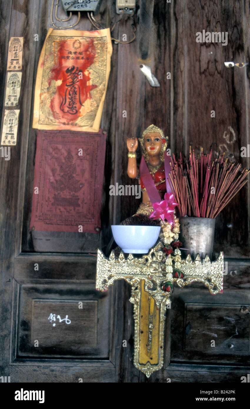 privaten Haushalte Tür Geist Altar, Ko Si Chang, thailand Stockfoto