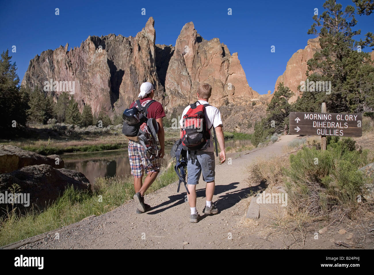 Kletterer im Smith Rock State Park entlang des Crooked River Stockfoto