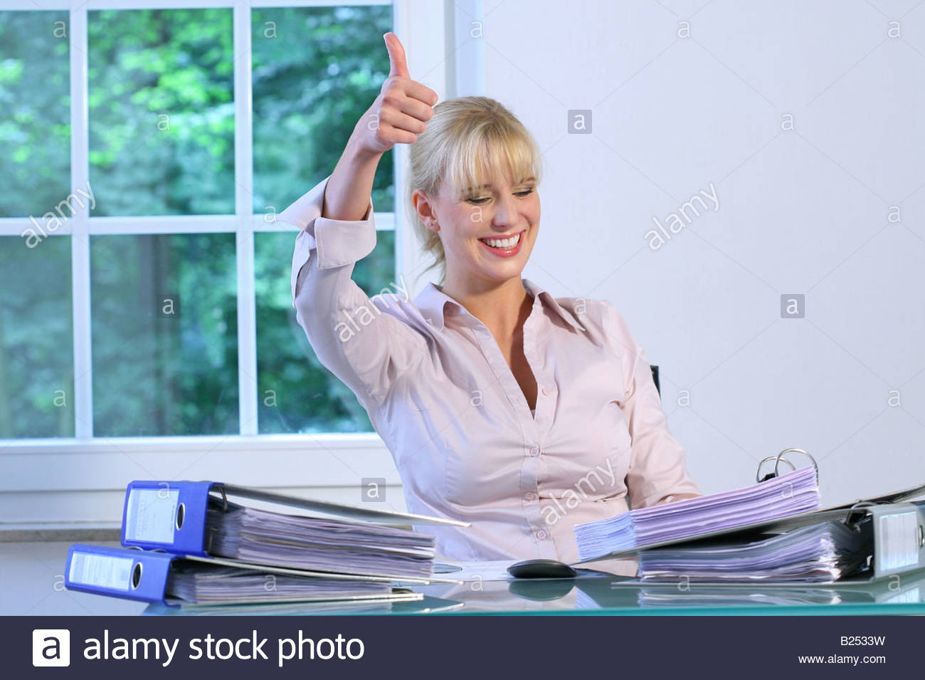 Flirtsignale frau im büro