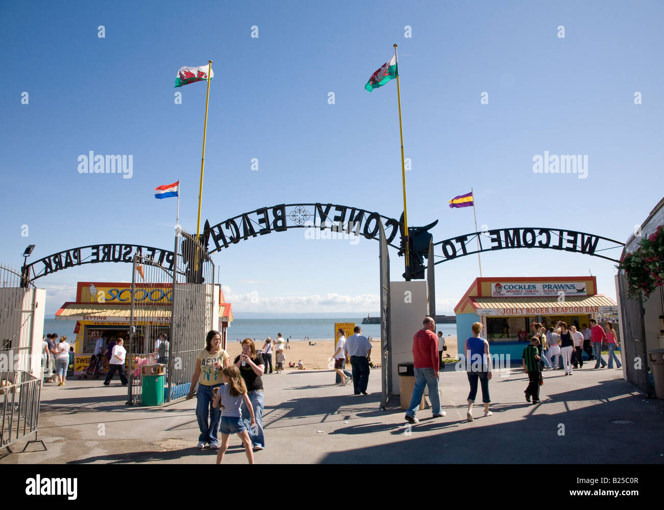 Der Eingang zum Vergnügungspark Coney Strand Kirmes in Porthcawl South Wales Stockfoto