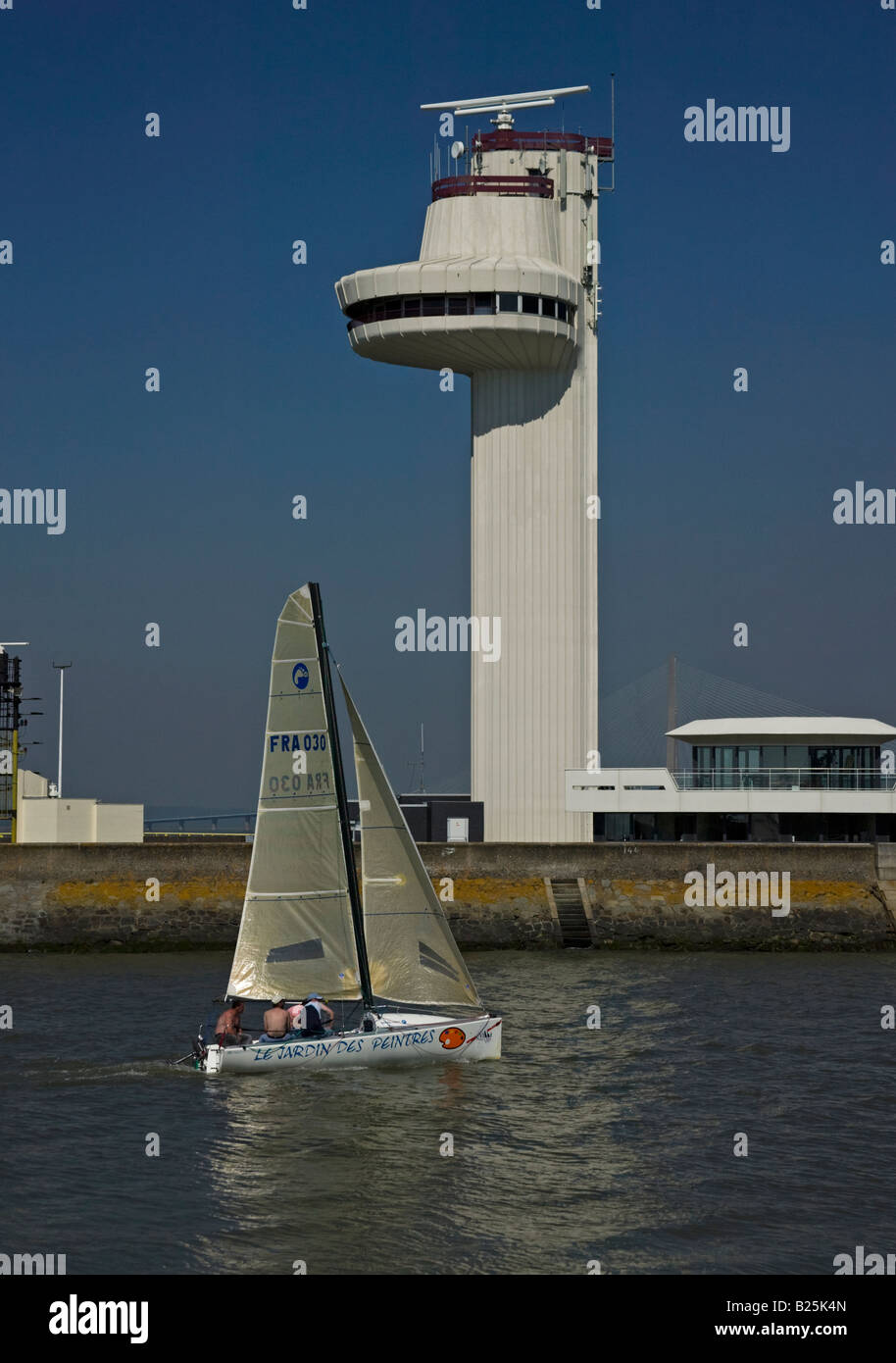 Segelboot in Hafen von Honfleur Normandie Frankreich Europa Stockfoto