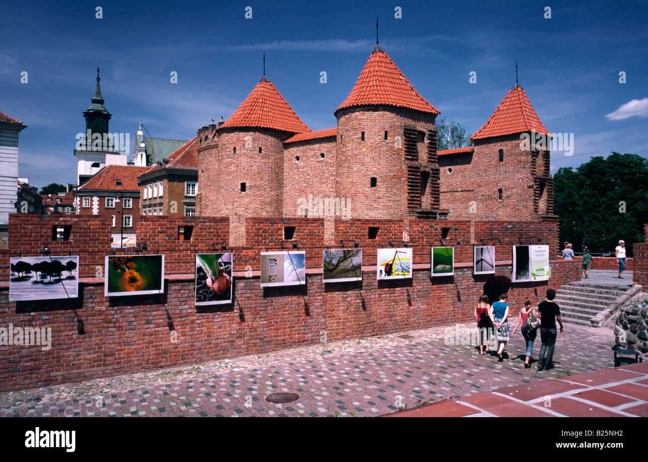 10. Juli 2008 - Ökologie im Fokus, Fotoausstellung im Barbican (Zitadelle) in der Warschauer Stare Miasto (Altstadt). Stockfoto
