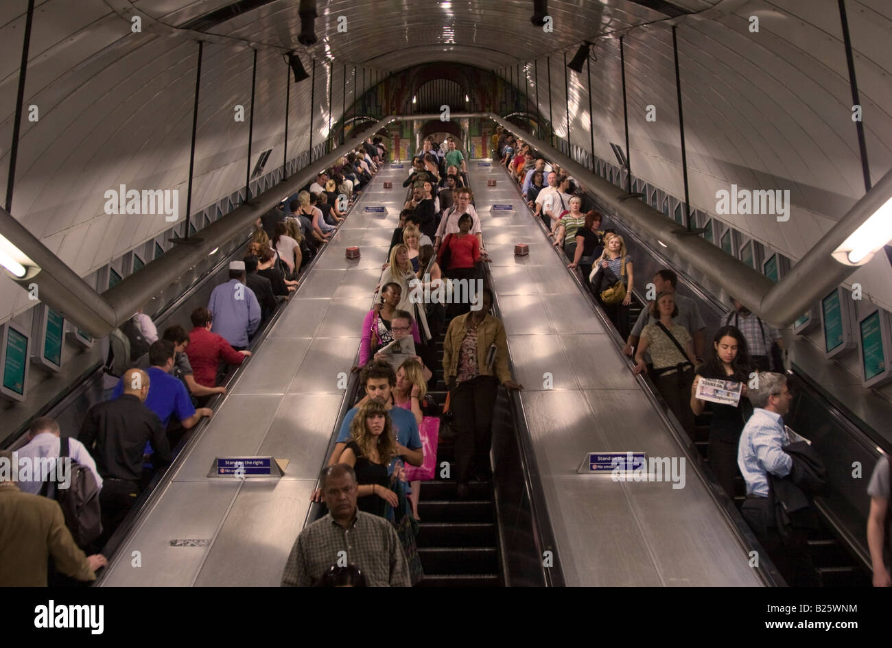 Tottenham Court Road u-Bahnstation - London Stockfoto