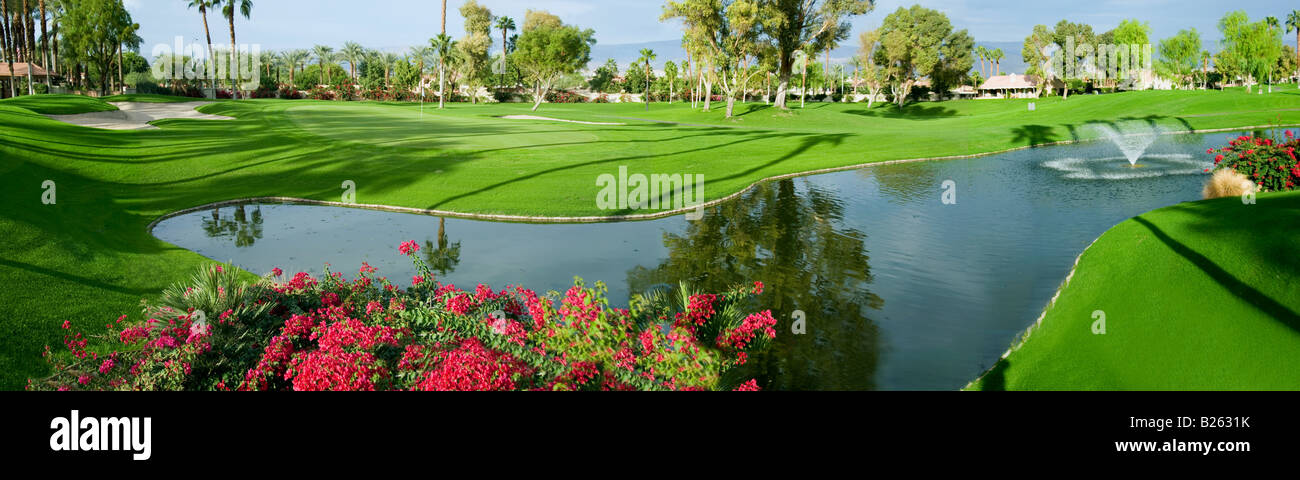 Palm Springs CA Desert Oasis Golf course schöne schöne malerische Western uns USA in Palm Desert Panorama Stockfoto