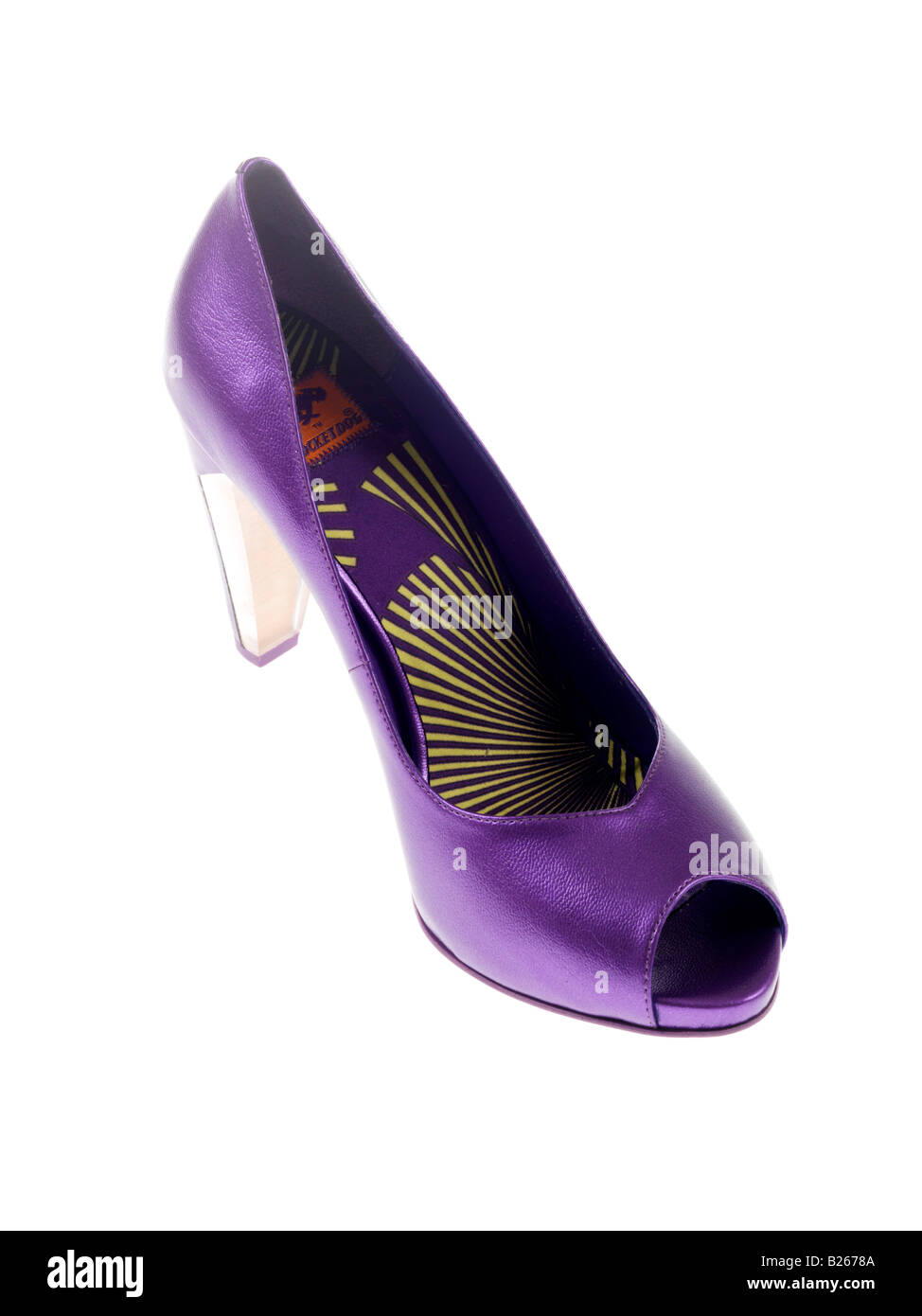 Lila high heels Ausgeschnittene Stockfotos und -bilder - Alamy
