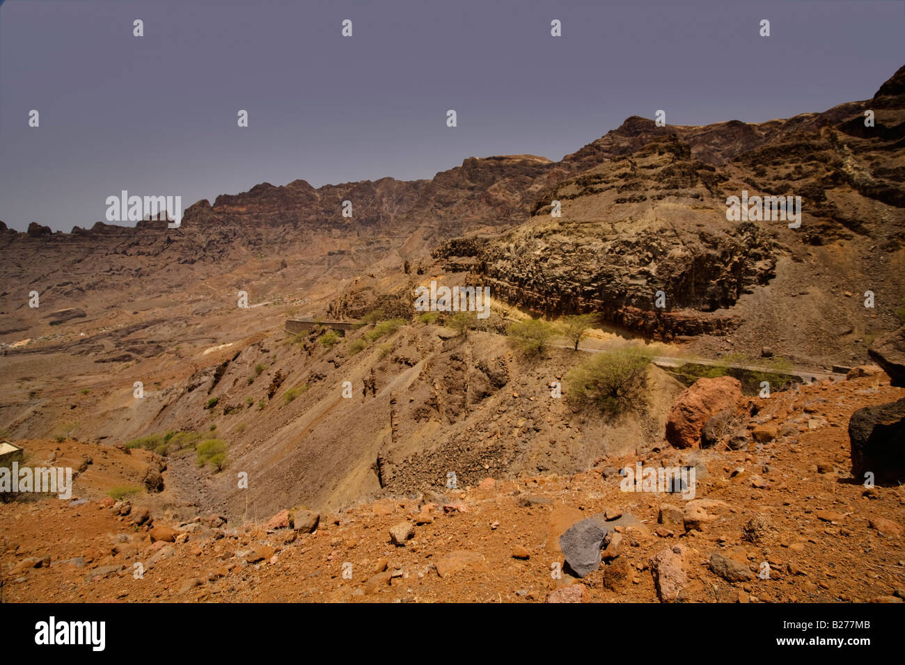 Die kurvenreichen Straßen auf Santo Antao Kap Verde Stockfoto