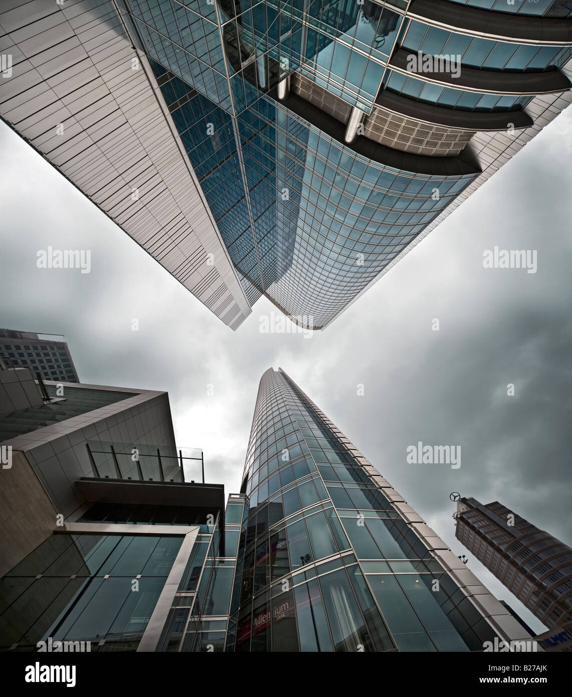 Hiriser Gebäude im Warschauer Finanzviertel Stockfoto