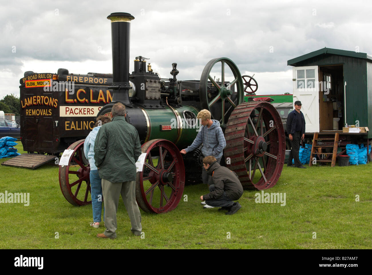 Clayton & Shuttleworth 7nhp allgemeinen Zweck Dampftraktor namens "Peggy" und 1904 erbaut. Stockfoto