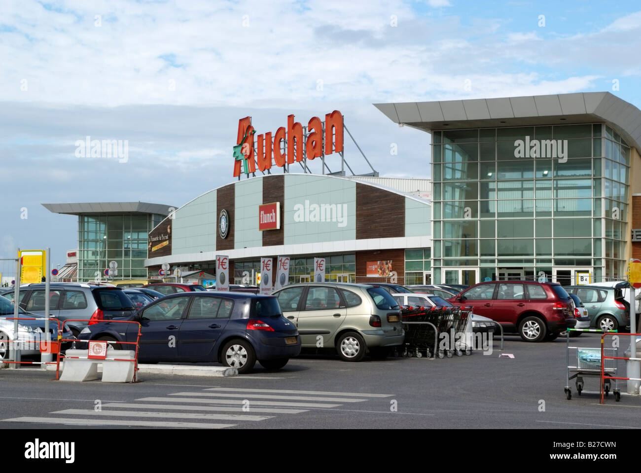 Auchan ein französischen Supermarkt speichern in Calais Frankreich Stockfoto