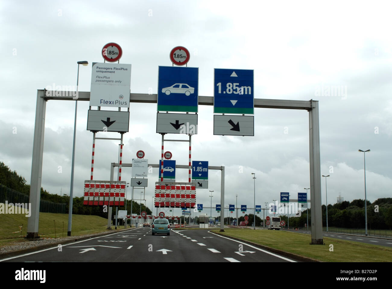 Eurotunnel-Strecke nach boarding Zug Shuttle Beschilderung Stockfoto