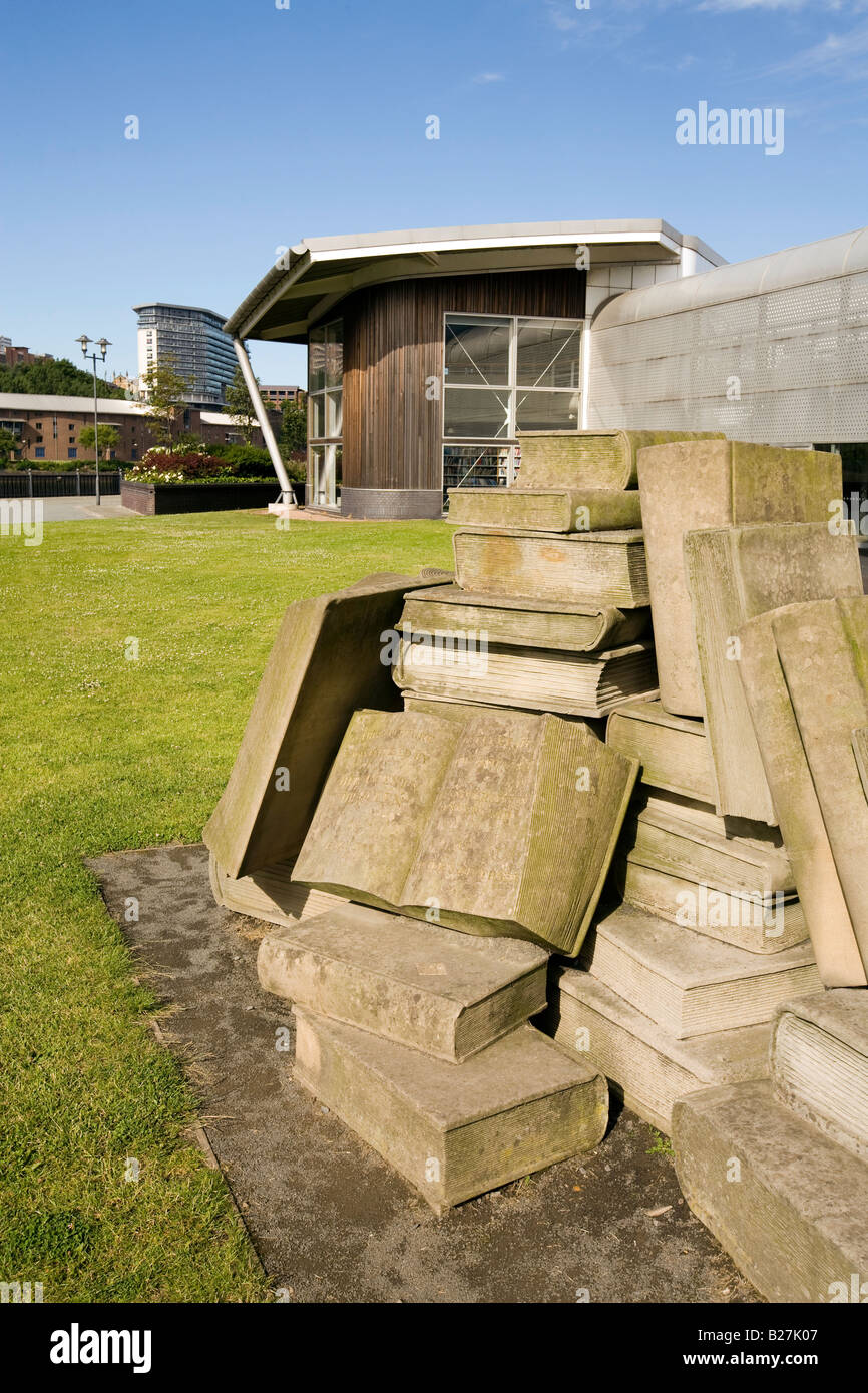 UK-Tyne und tragen Sunderland University of Sunderland Bibliothek Colin Wilbourns Wege des Wissens Skulptur Stockfoto