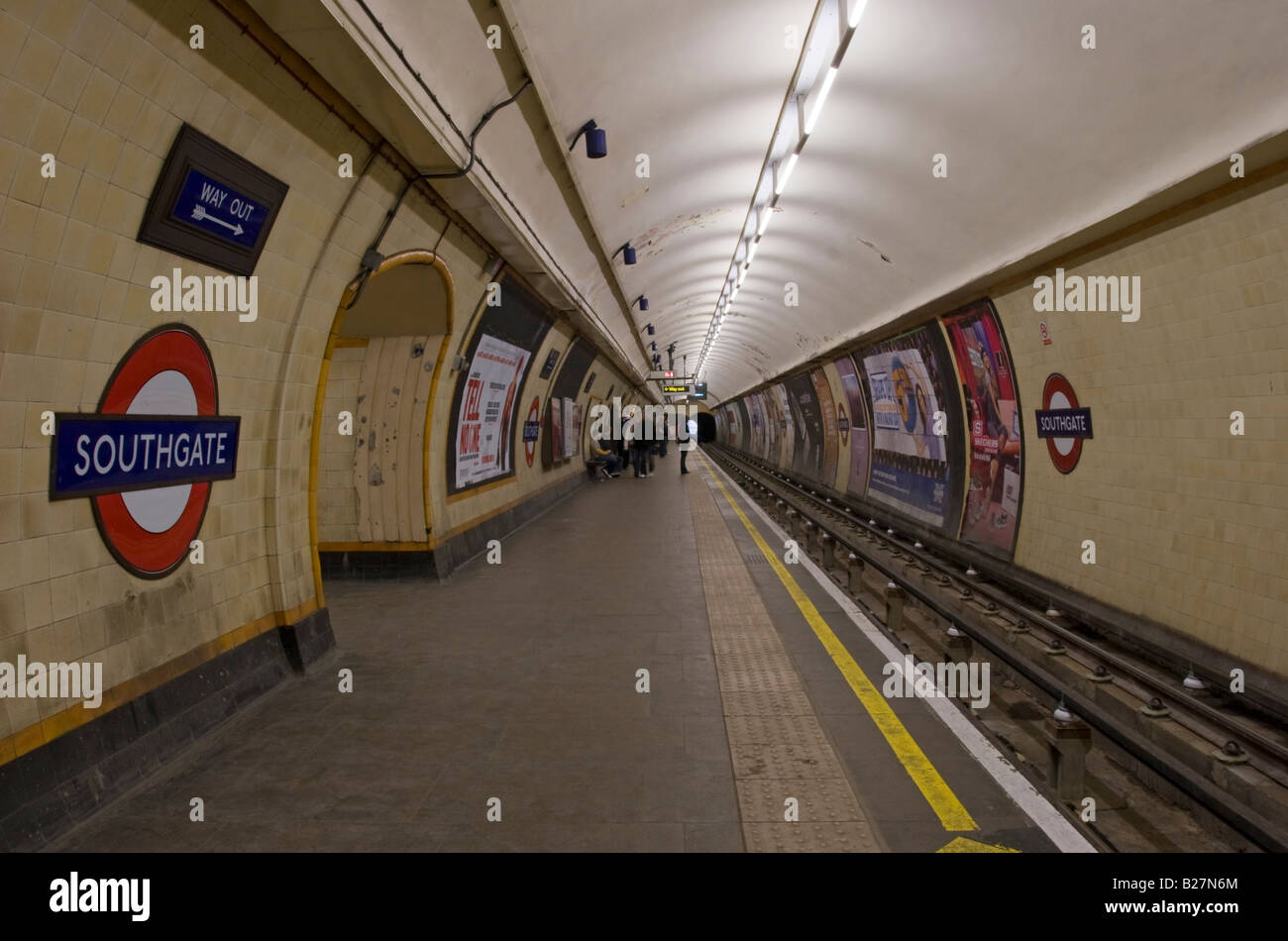Southgate Underground Station London Piccadilly Line Pre-Upgrade-Februar 2007 Stockfoto