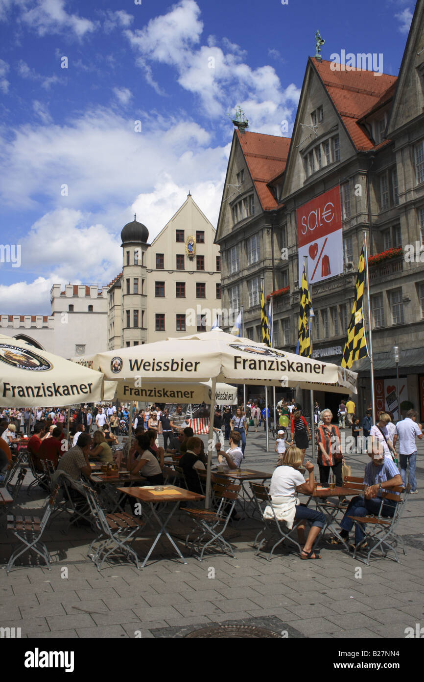 Restaurant im Kaufingerstrasse, in die Stadt München, Bayern, Germany.Photo von Willy Matheisl Stockfoto
