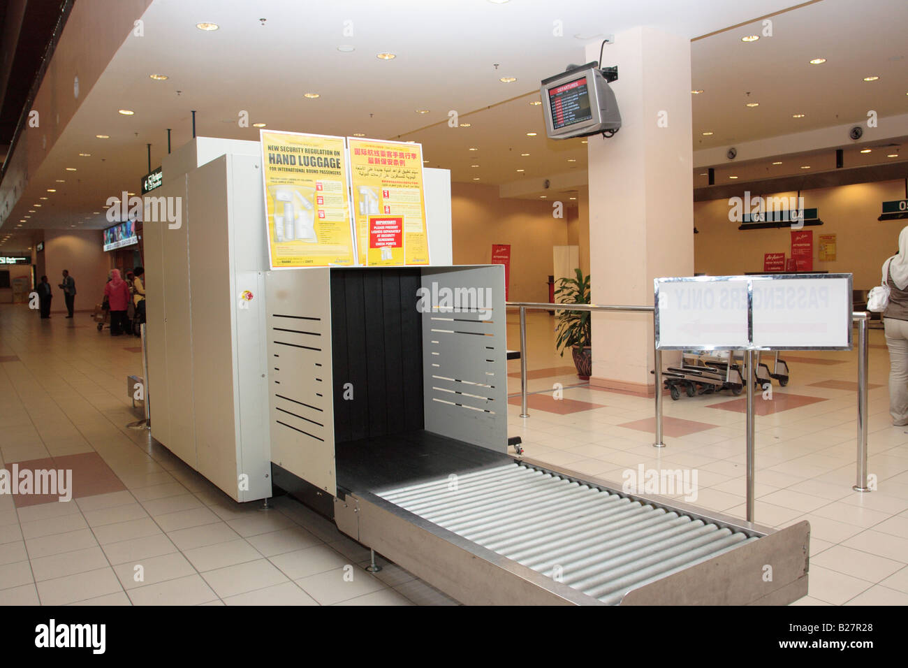 Flughafen-Scanner am Flughafen von Kuala Lumpur in Malaysia. Stockfoto