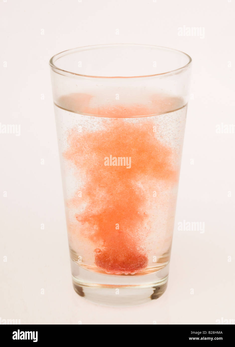 Fizzy Vitamin Tablette in Glas Berocca Stockfoto