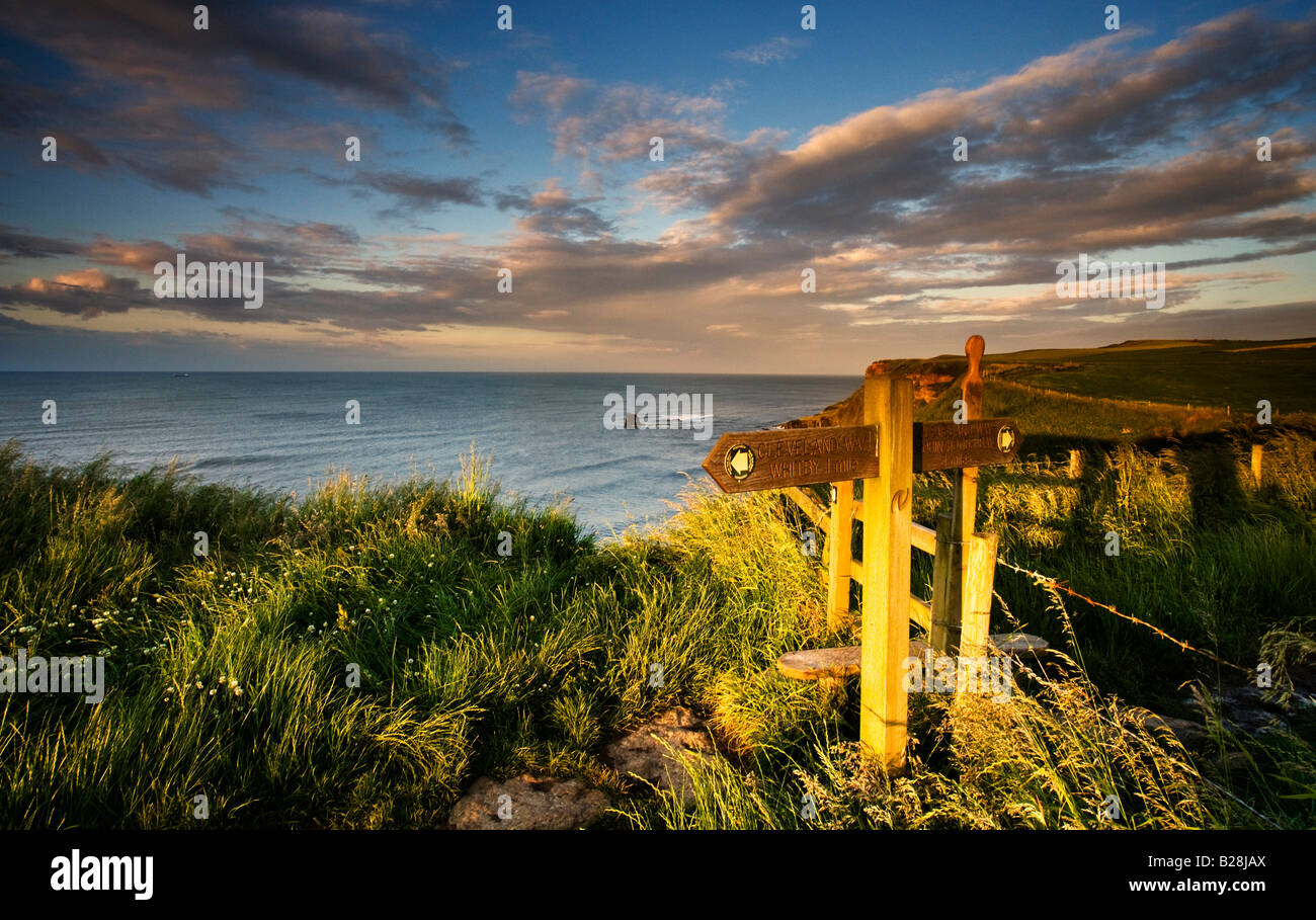 Gegen Bay in der Nähe von Whitby North Yorkshire Coast Stockfoto