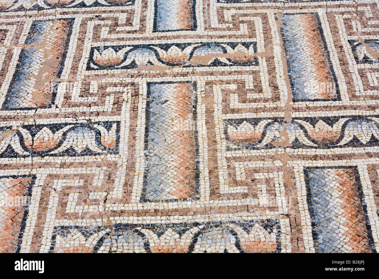 Eine geometrische römische Mosaik-Muster in Pafos Mosaiken, Nea Paphos ... Eine geometrische römische Mosaik-Muster in Pafos Mosaiken, Nea Paphos ...
