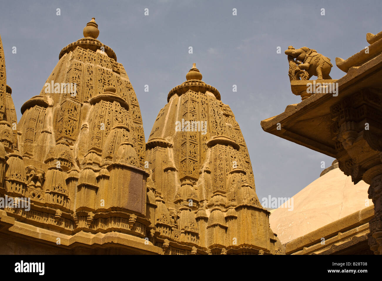 Außenseite des CHANDRAPRABHU JAIN-Tempel in JAISALMER FORT RAJASTHAN Indien Stockfoto