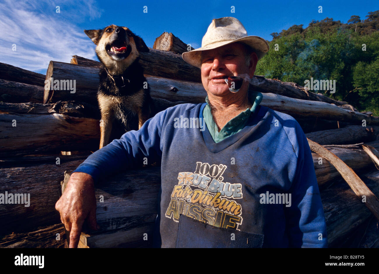 Landwirt und sein Hund Australien Stockfoto