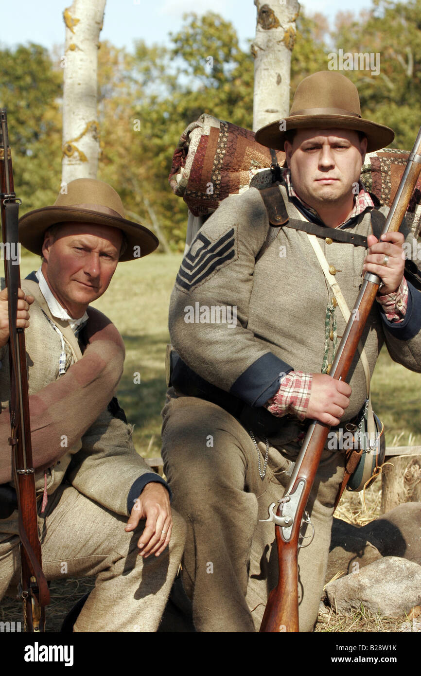 Porträt der beiden konföderierten Soldaten im Bürgerkrieg reenactment Stockfoto