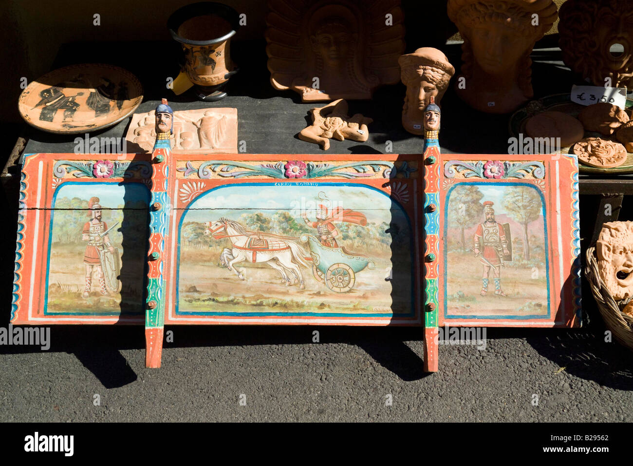 Souvenir Shop Taormina Sizilien Datum 28 05 2008 Ref ZB693 114320 0119 obligatorische CREDIT Welt Bilder Photoshot Stockfoto