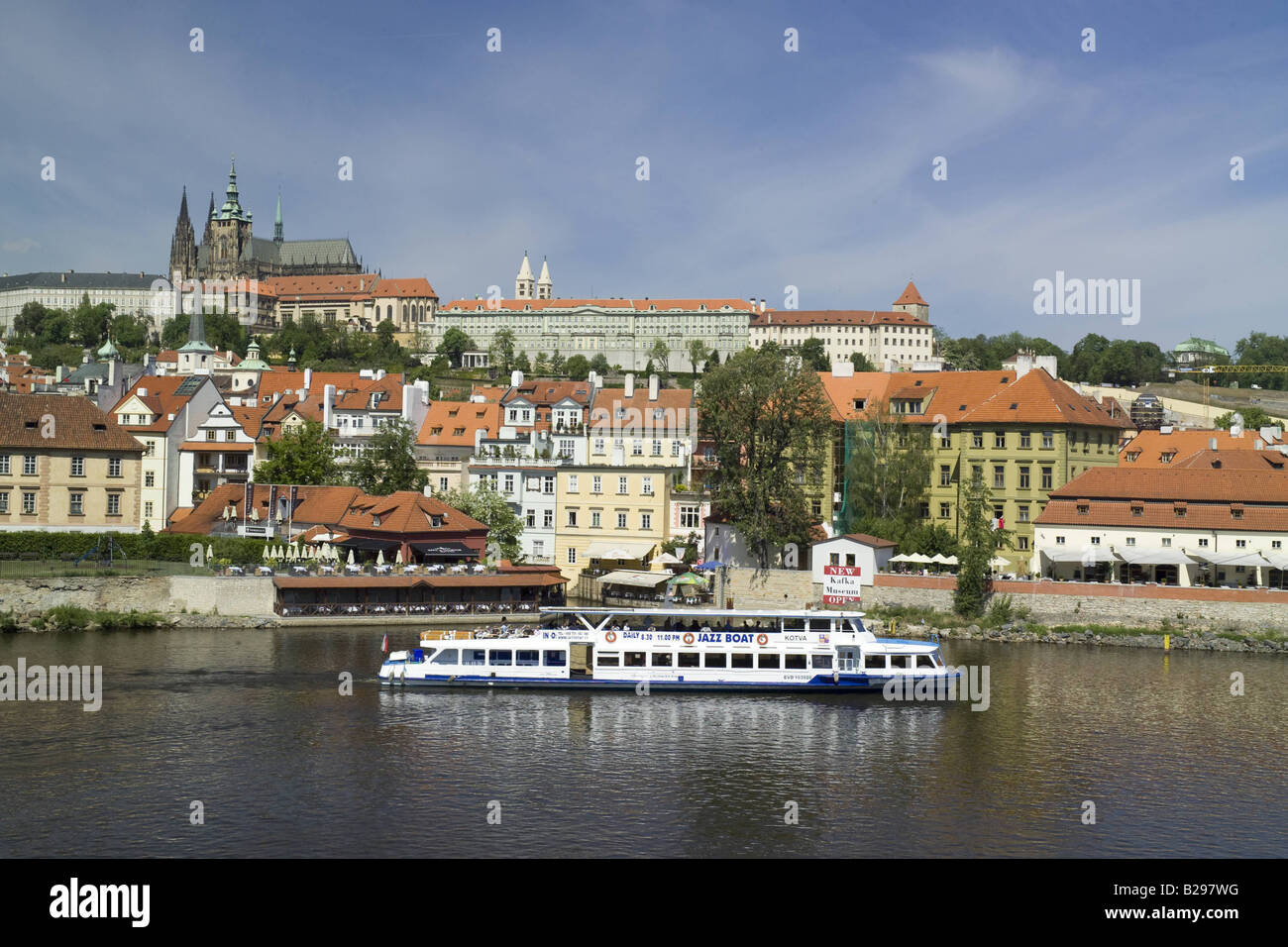 Fluss Vltava Prag Ref WP TARU 000728 015 Datum obligatorisch CREDIT Welt Bilder Photoshot Stockfoto