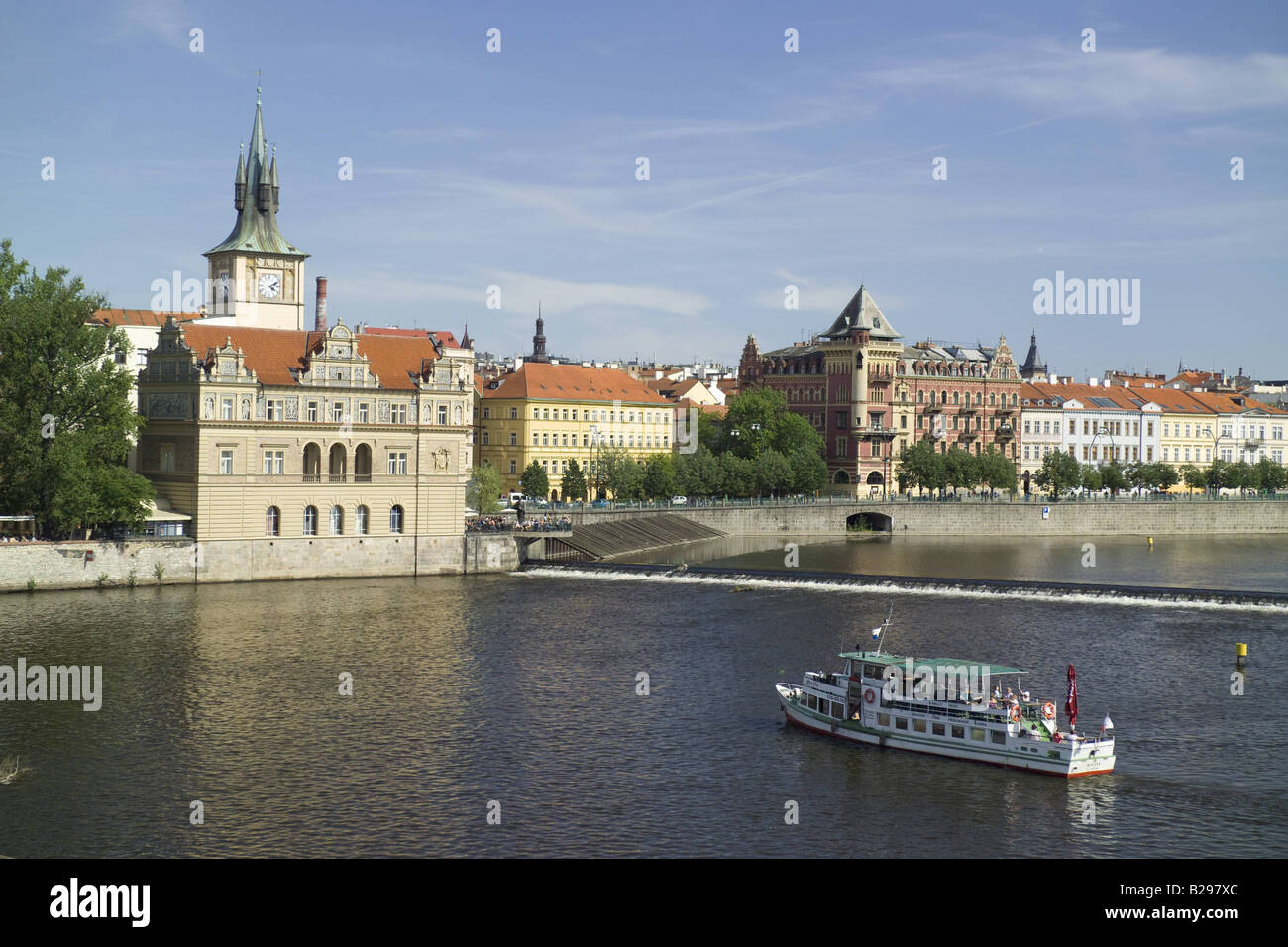 Fluss Vltava Prag Ref WP TARU 000728 033 Datum obligatorisch CREDIT Welt Bilder Photoshot Stockfoto