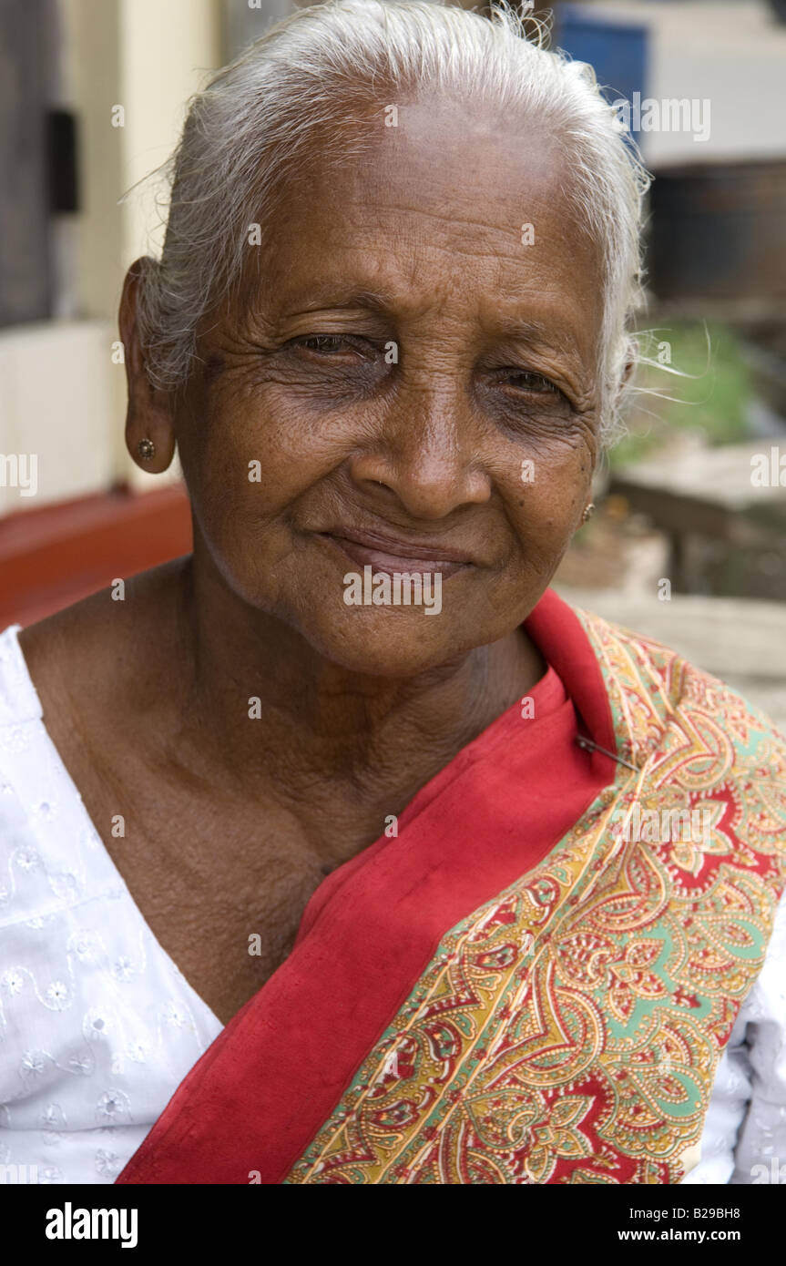 Ältere Dame von Aluthgama Sri Lanka Stockfoto