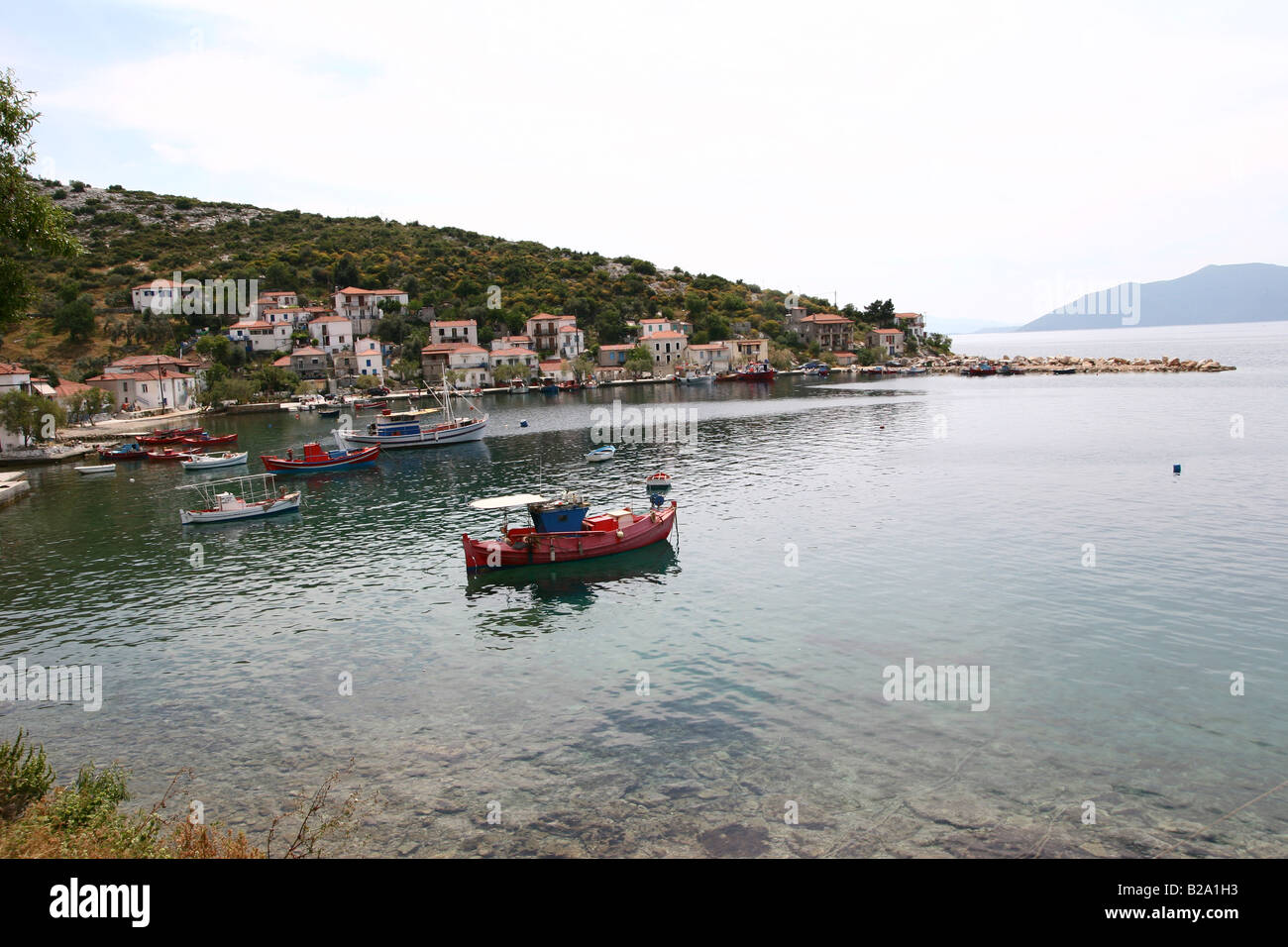 Griechenland Thessalien Agia Kiriaki Angelboote/Fischerboote in der Bucht Stockfoto