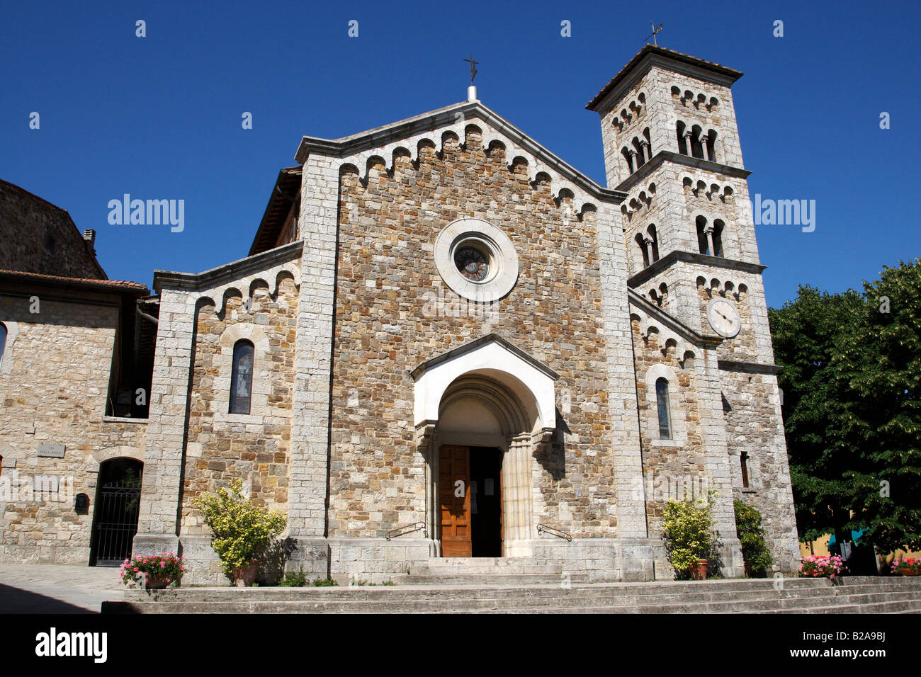 Fassade der Kirche aus dem 16. Jahrhundert von San Salvatore Castellina in Chianti Toskana Italien Südeuropa Stockfoto