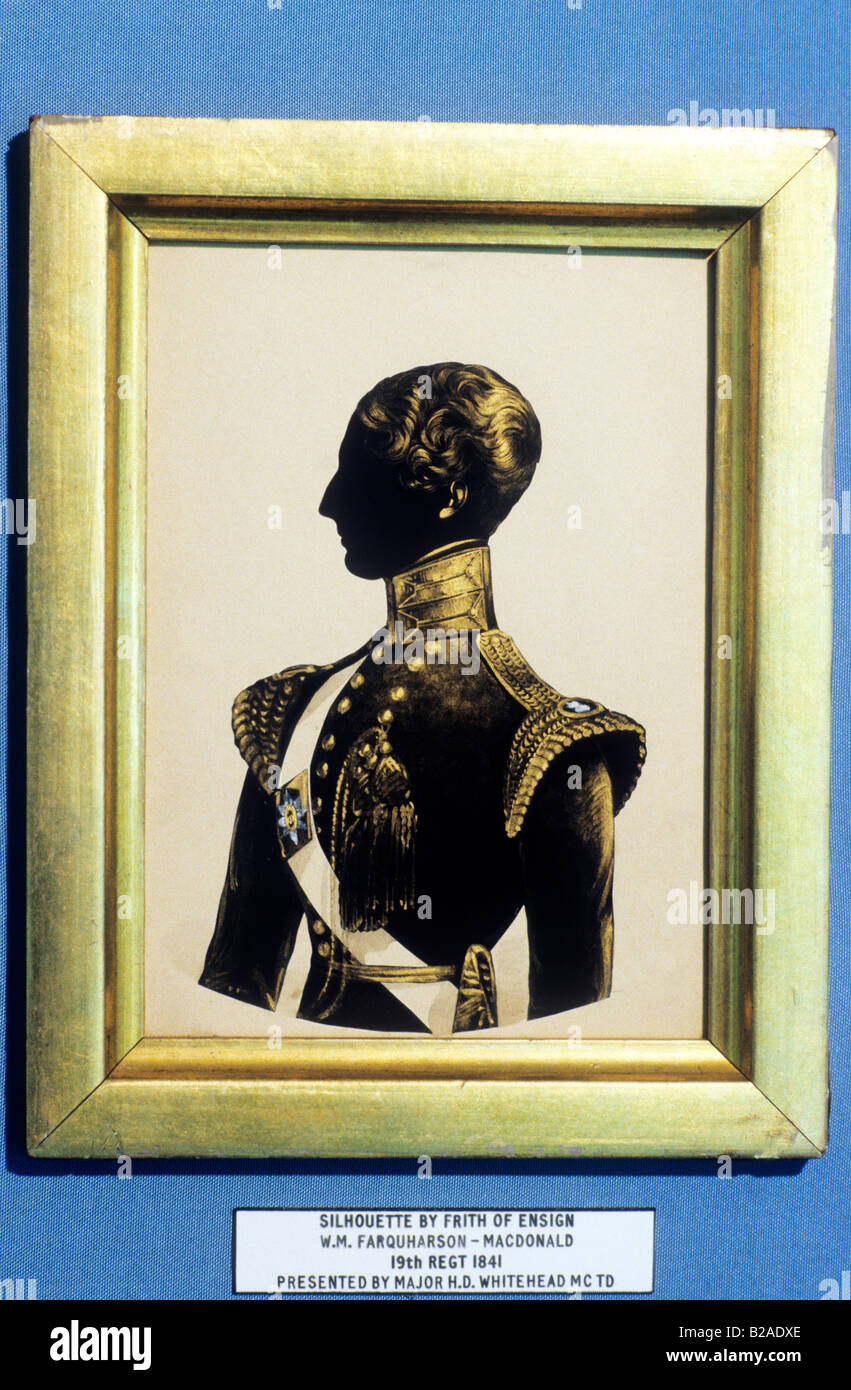 Silhouette Abbildung von Frith Ensign Farquharson MacDonald 19. Regiment 1841 grünes Howards Museum Soldat Offizier Malerei Stockfoto