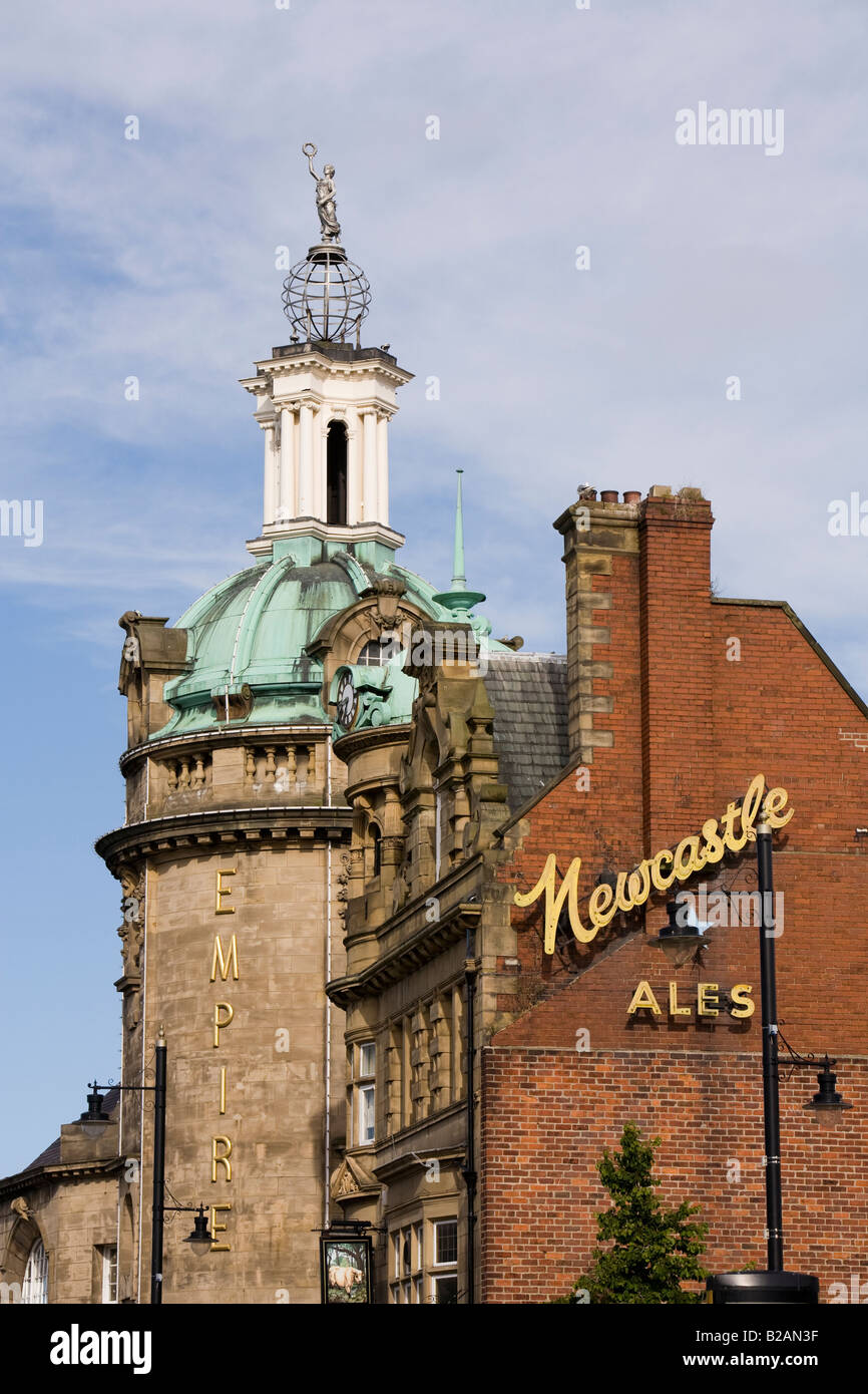 UK-Tyne und tragen Sunderland High Street West Empire Theatre Edwardian äußeren Turm Stockfoto