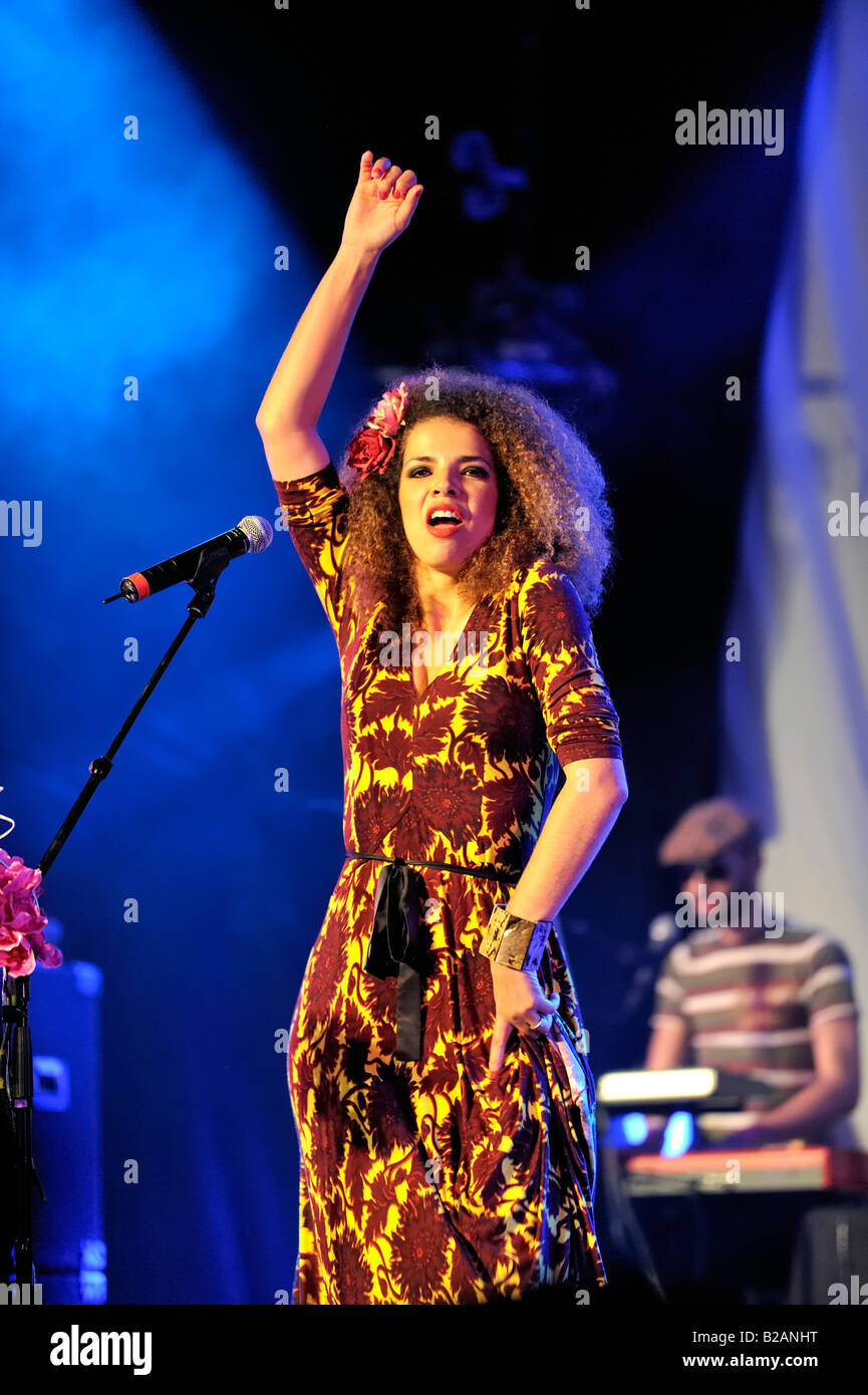 Brasilianische Sängerin Vanessa da Mata am Paléo Festival, 22. Juli 2008 in Nyon, Schweiz Stockfoto