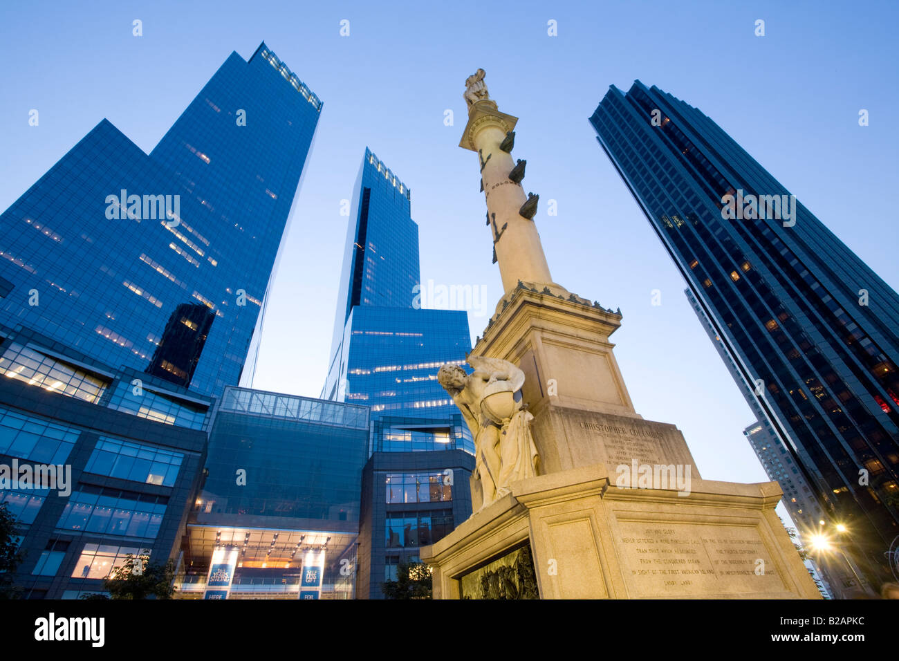 Columbus Circle Time Warner Center Trump Hotel auf der rechten Seite, upper West Side New York City Stockfoto