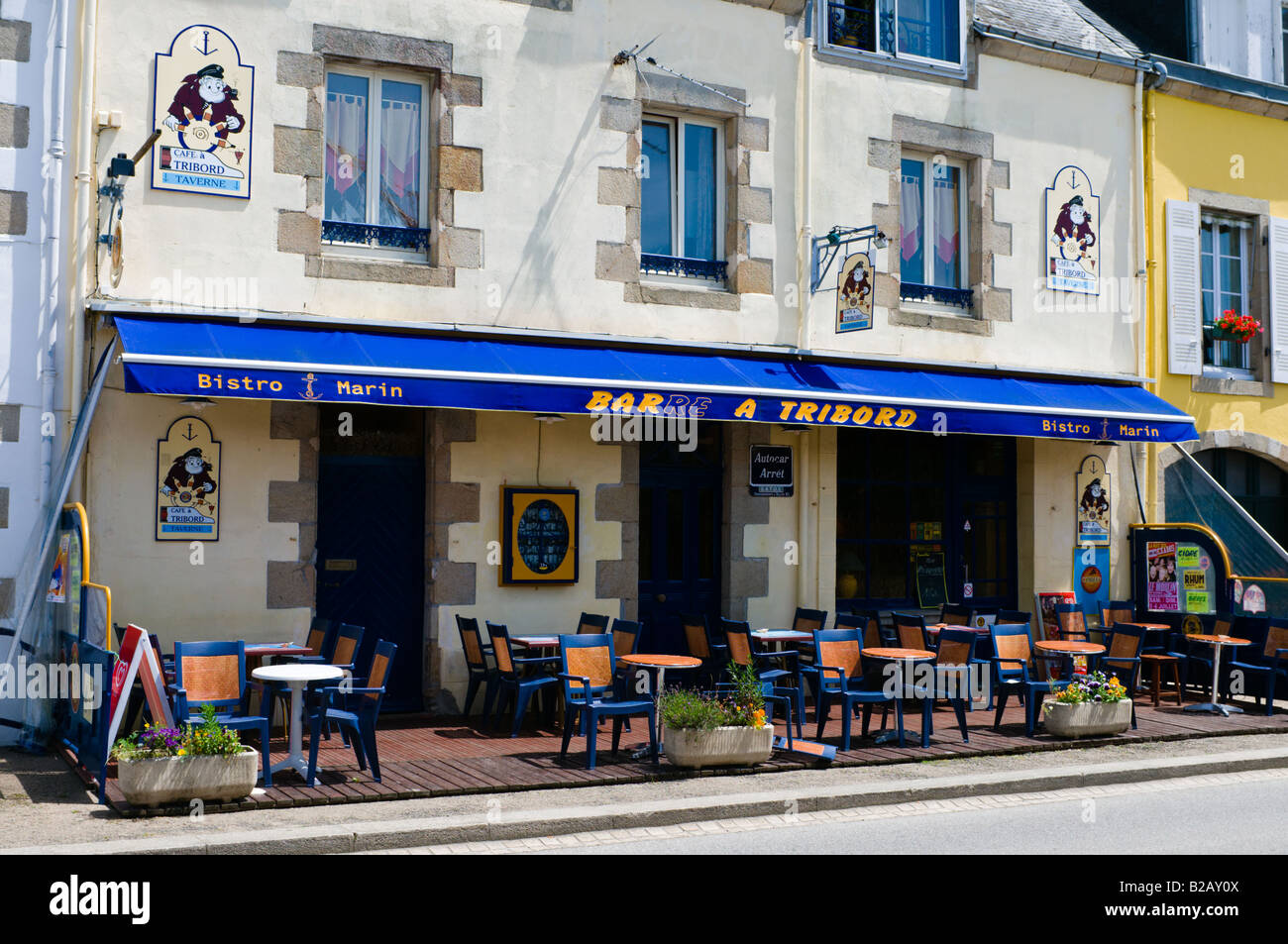 Cafe Bar am Port Rhu, Douarnenez, Bretagne, Frankreich Stockfoto