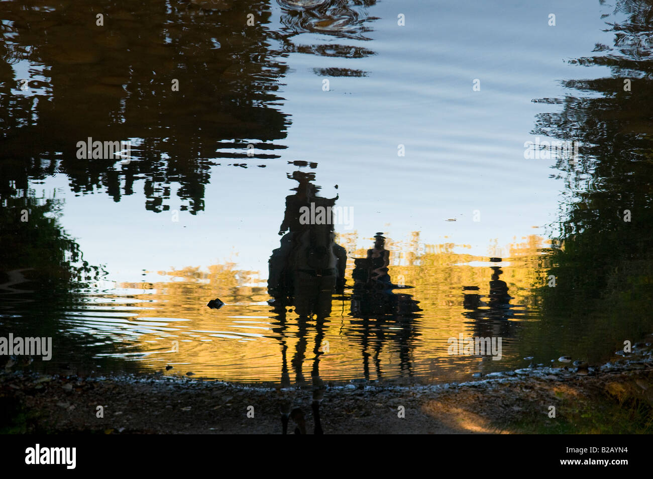 Von% Menschen Reitpferde im Menashe Höhen oder Ramot Menashe befindet sich auf dem Carmel Bereich Nordisrael Stockfoto