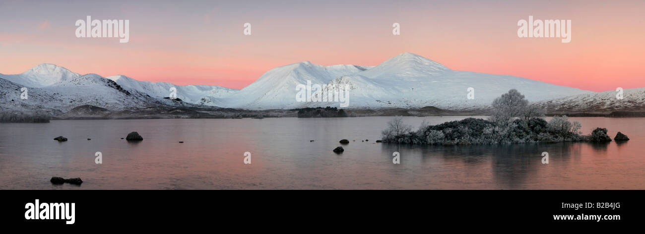 Ein Winter zu dämmern an schwarz zu montieren und man keine Achlaise Stockfoto