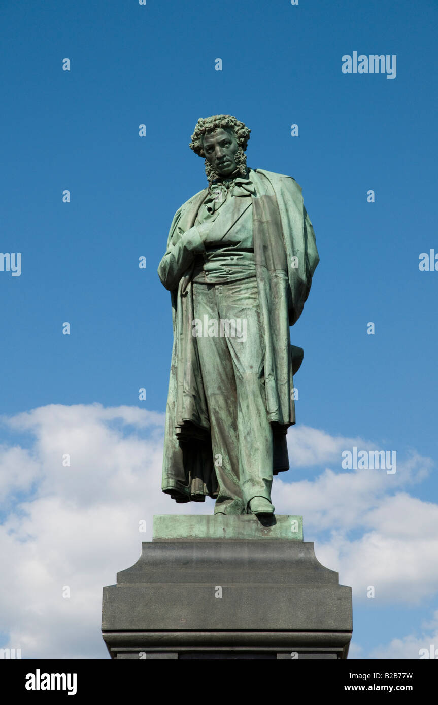 пушкину на тверском бульваре в москве. памятник пушкину год. памятник а. памятника а. памятник а.