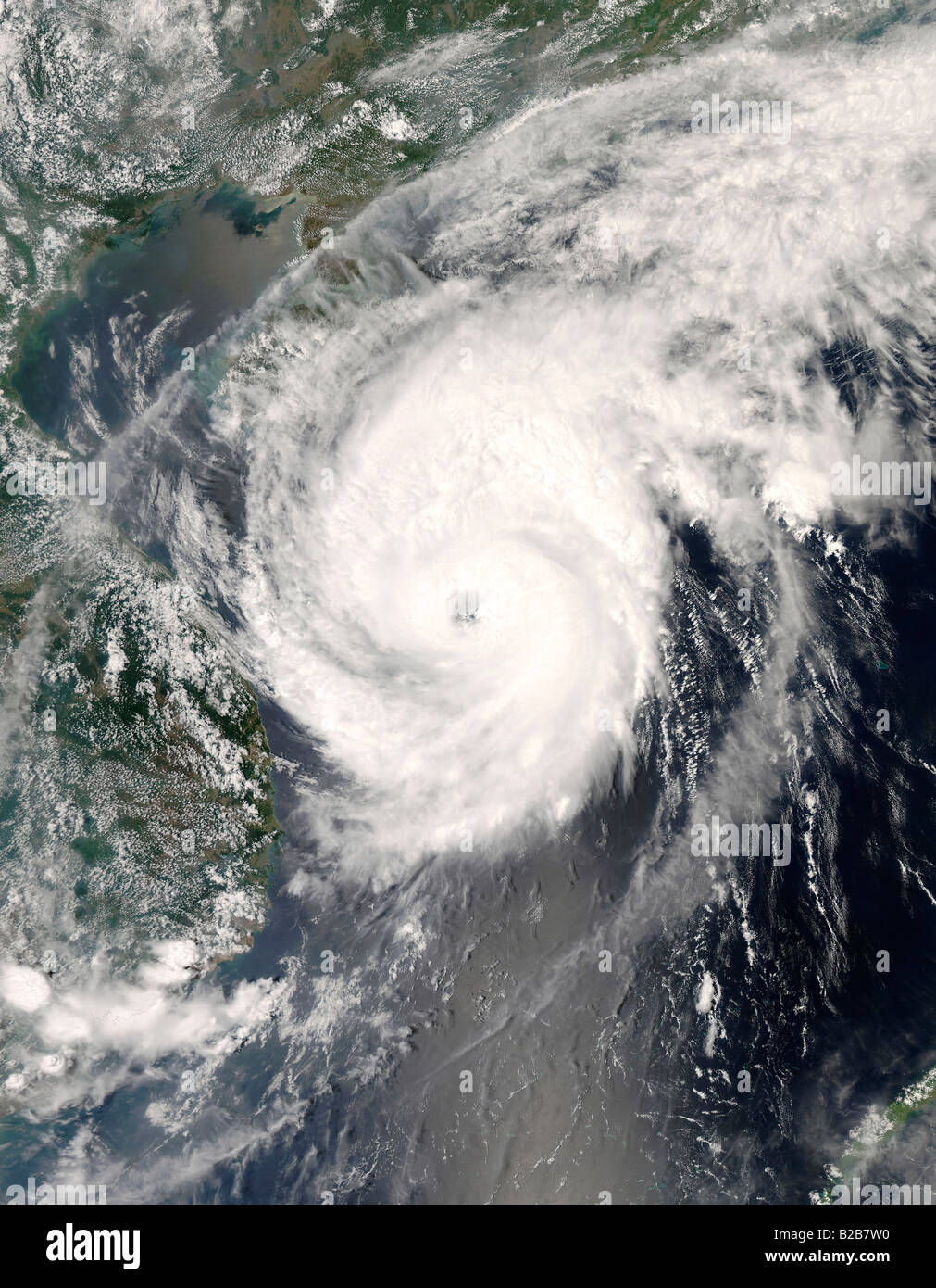 Taifun Neoguri nähert sich China um 05:50 UTC am 17. April 2008. Stockfoto