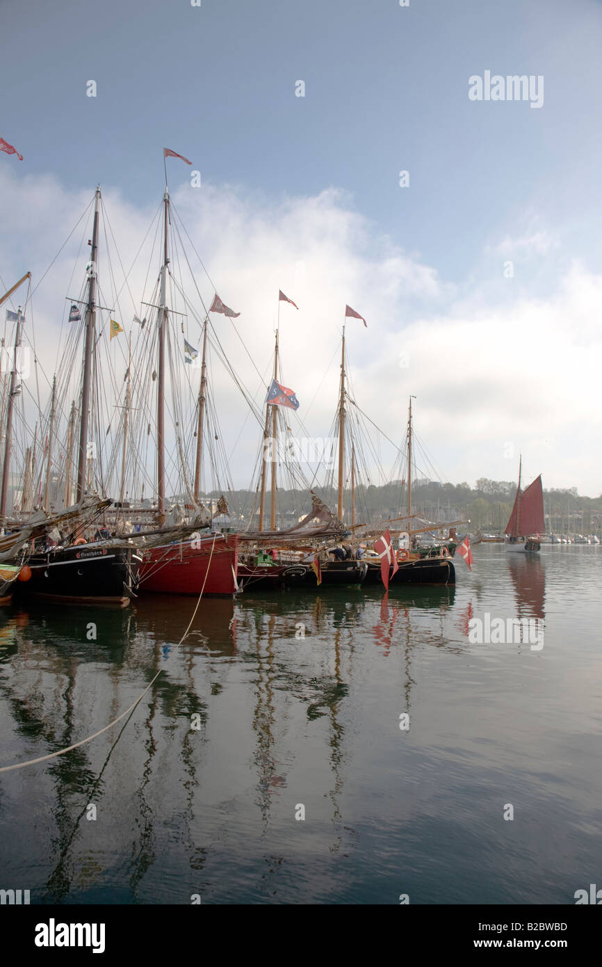 Der Museumshafen ist voll mit traditionelle Segelboote für Rum Regatta 2008, Flensburg, Schleswig-Holstein, Deutschland, Europa Stockfoto