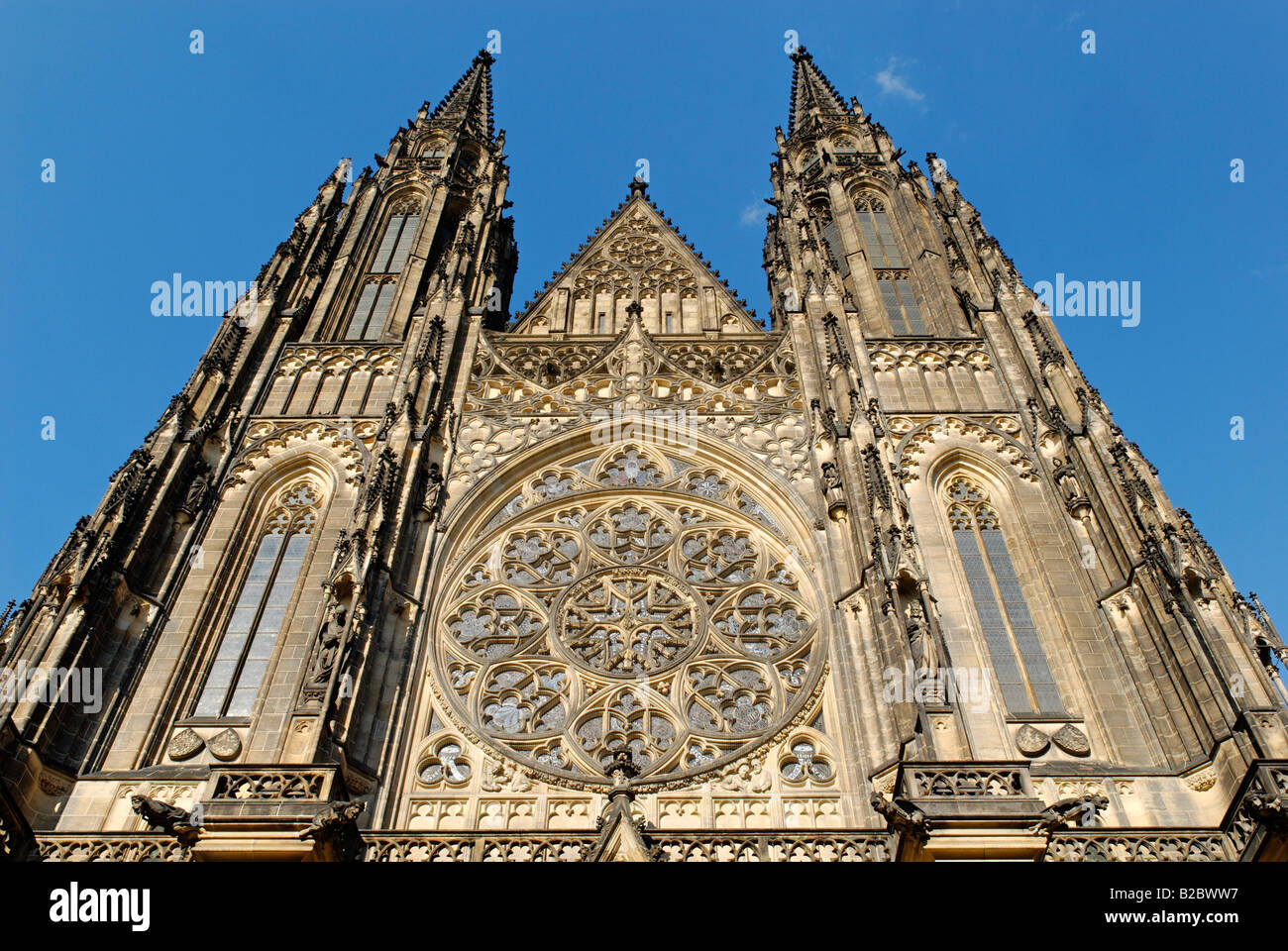 Fassade der St.-Veits-Dom, Prager Burg Hradschin, UNESCO World Heritage Site, Tschechische Republik, Europa Stockfoto